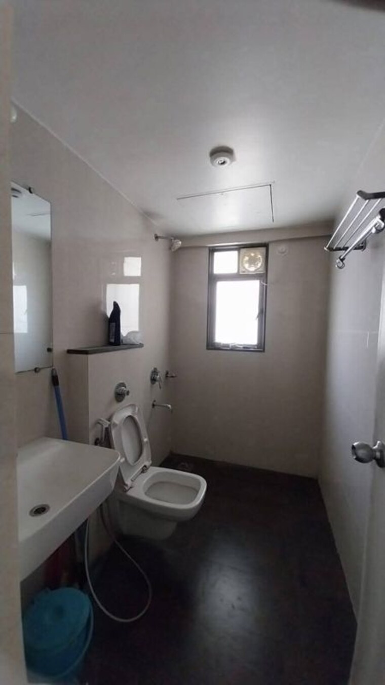 Bathroom, piramal-vaikunth 2 Bedroom 708 Sq.Ft. Apartment In Balkum Pada Thane 10237113