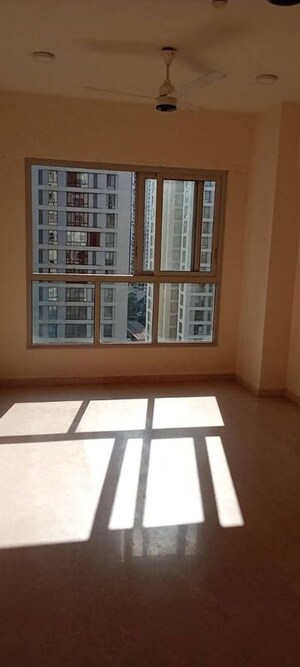 Room in 2 BHK Apartment at Piramal Vaikunth, Balkum Pada – for Rent
