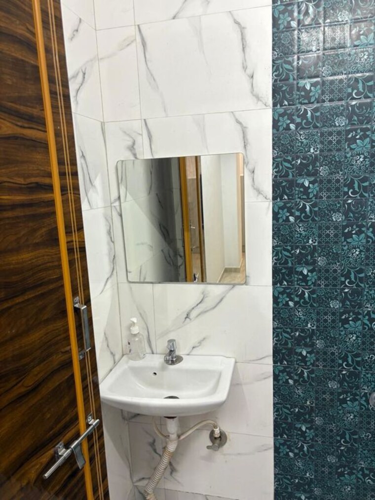 Bathroom, gokhalenagar 1 Bedroom 500 Sq.Ft. Independent House In Gokhalenagar Pune 10237123