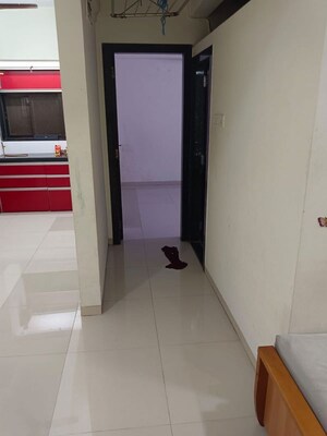 1 BHK Apartment – Entrance View at Chembur - for Rent