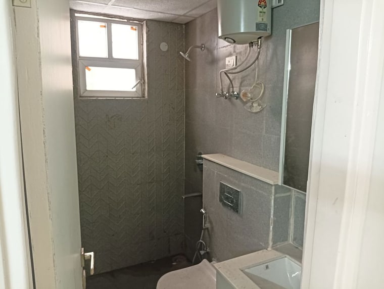 Bathroom, signature-global-city-81 2 Bedroom 746 Sq.Ft. Builder Floor In Sector 81 Gurgaon 10237104