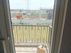 Balcony in 2 BHK Builder Floor at Signature Global City 81, Sector 81 – for Rent