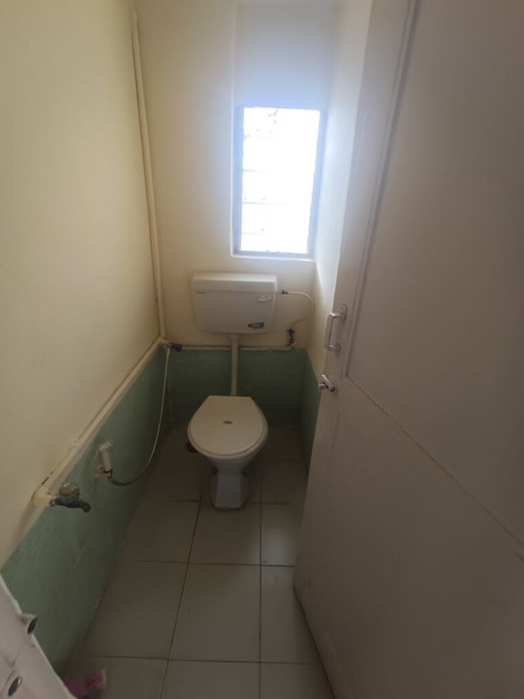 Attached Bathroom, krishna-chs-malad-west 1 Bedroom 650 Sq.Ft. Apartment In Malad West Mumbai 10130883