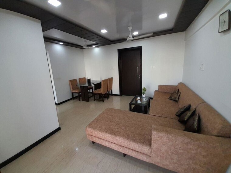 Living Room, hiranandani-estate 2 Bedroom 700 Sq.Ft. Apartment In Ghodbunder Road Thane 10237128