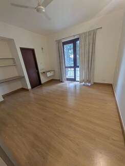 3 BHK + Servant Room Apartment For Rent in Lavelle Road
