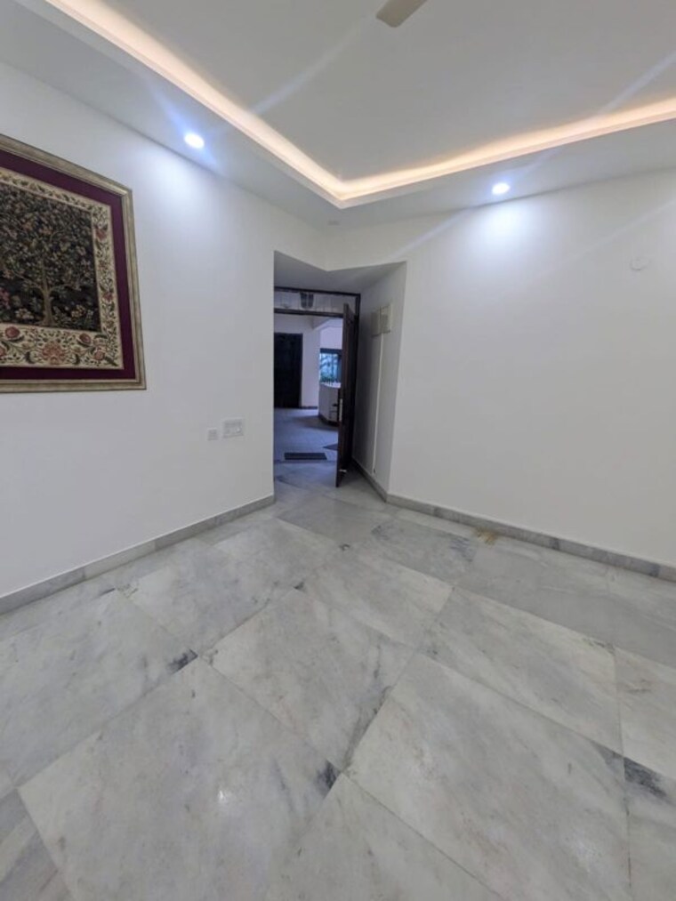 Room, lavelle road 3 Bedroom 2200 Sq.Ft. Apartment In Lavelle Road Bangalore 10237201