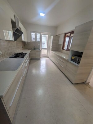 Kitchen in 3 BHK Apartment at Lavelle Road – for Rent