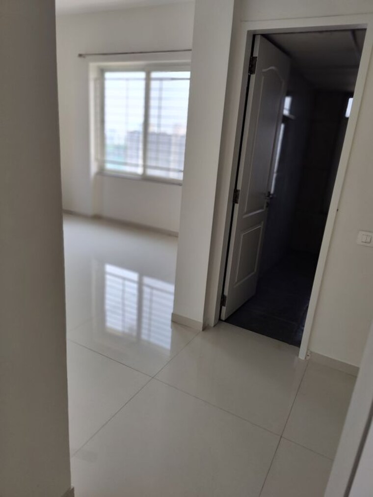 Master Bedroom, kumar-princetown-royal-b2 3 Bedroom 1650 Sq.Ft. Apartment In Undri Pune 10237213