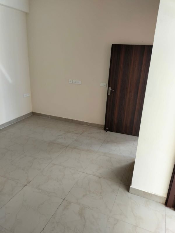 2 BHK Apartment For Sale in Crossing Republic