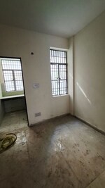 1.5 BHK 30 Sq.Mt. Apartment in Sector 10 Greater Noida