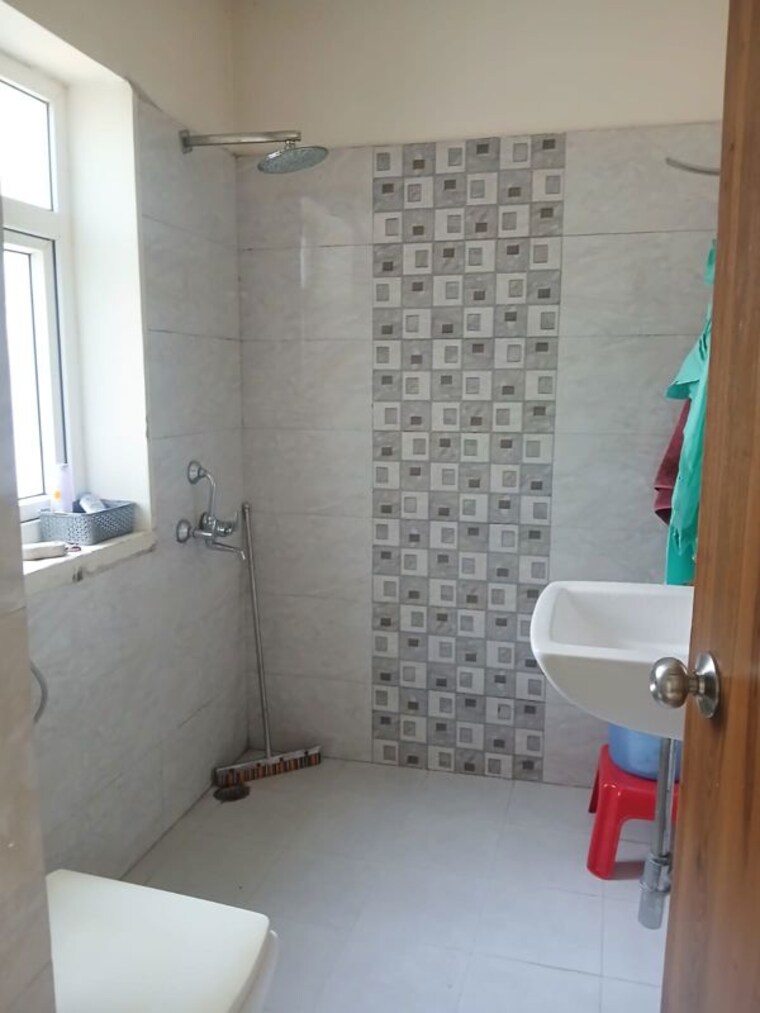 Bathroom, gold-souk-mall 1 RK 470 Sq.Ft. Builder Floor In Sector 43 Gurgaon 10237215