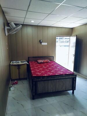 1 RK Builder Floor For Rent in Sector 51