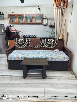 Bedroom in 2 BHK Apartment at Riddhi Garden, Malad East – for Rent