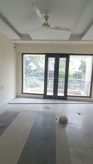 Room in 5 BHK Villa at Sector 57 – for Rent