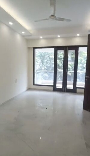 Room in 5 BHK Villa at Sector 57 – for Rent