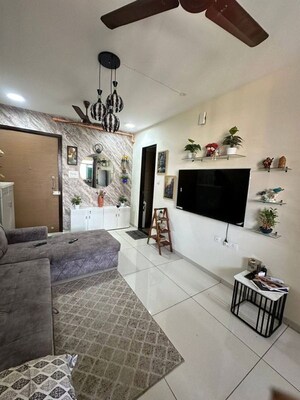 Living Room in 2 BHK Apartment at Andheri West – for Rent