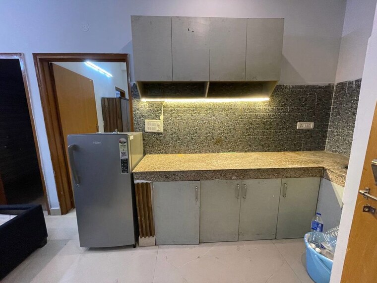 Kitchen, saket 1 Bedroom 400 Sq.Ft. Builder Floor In Saket Delhi 10237410