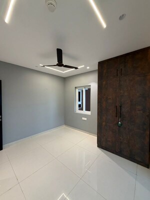 Room in 3 BHK Apartment at Banjara Hills – for Rent