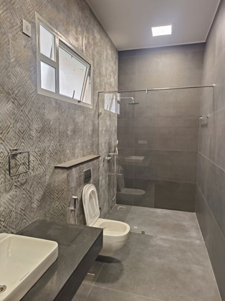 Bathroom, brigade-orchards 4 Bedroom 4000 Sq.Ft. Villa In Devanahalli Bangalore 10237406