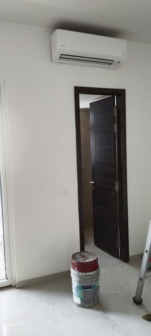 Furnished Amenities in 3.5 BHK Builder Floor at Smart World Orchard, Sector 61 – for Rent