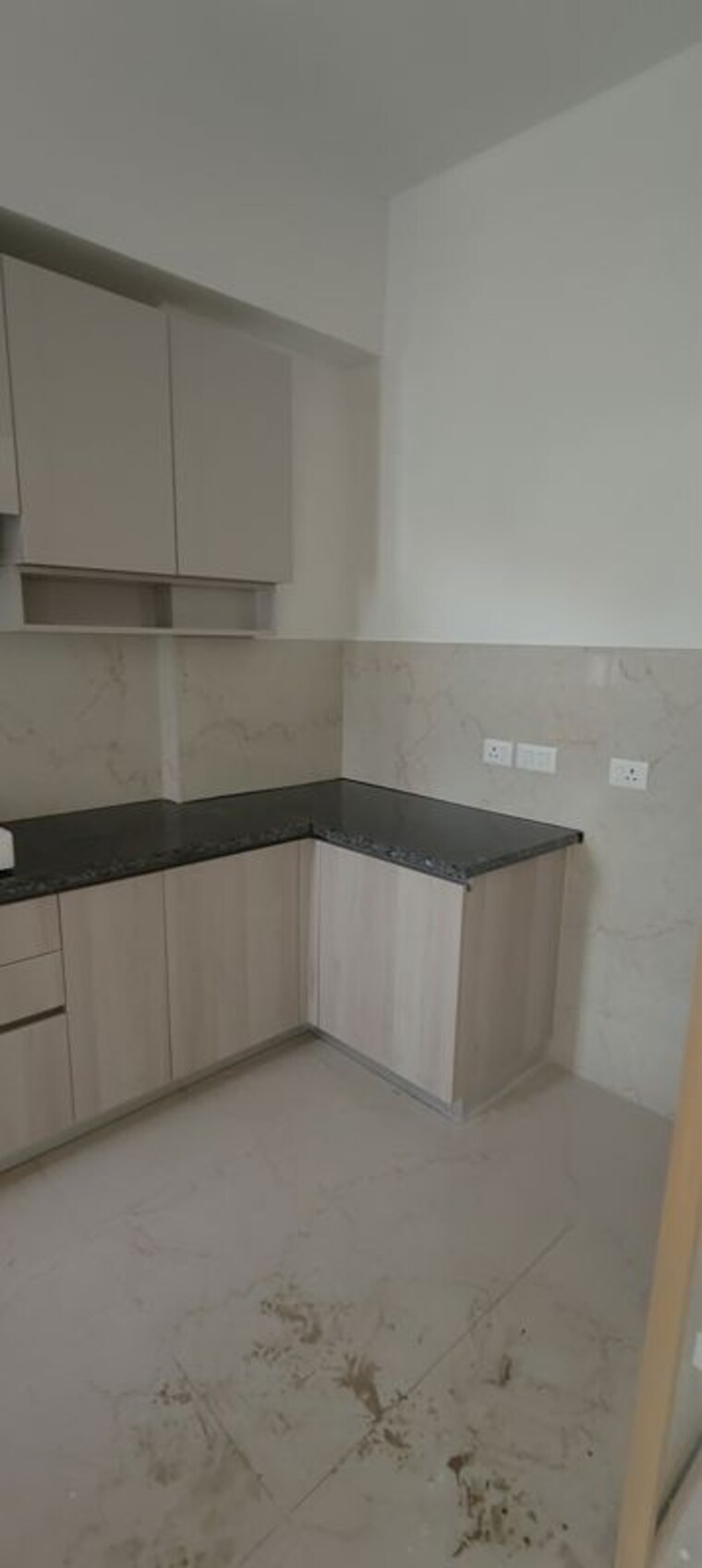 Kitchen, smart-world-orchard 3 Bedroom 1680 Sq.Ft. Apartment In Sector 61 Gurgaon 10237478