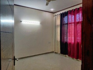 Room in 2.5 BHK Villa at Sector 21 – for Rent