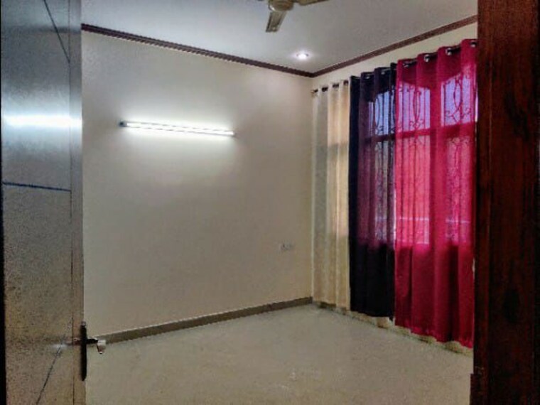 Room, sector 21 2.5 Bedroom 1200 Sq.Ft. Villa In Sector 21 Gurgaon 10237512