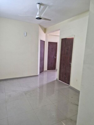 Room in 3 BHK Apartment at Pyramid Altia, Sector 70 – for Rent