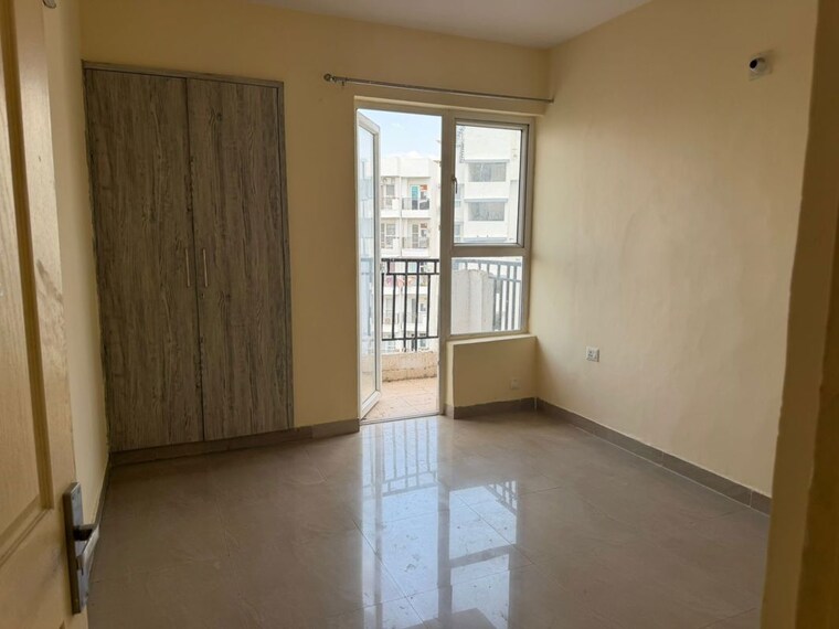 Room, mapsko-paradise 3 Bedroom 1340 Sq.Ft. Apartment In Sector 83 Gurgaon 10237532