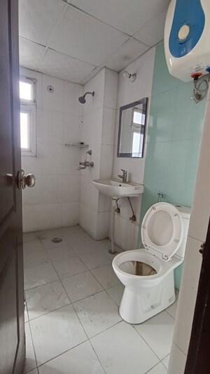 Bathroom in 3 BHK Apartment at Om Nagar – for Rent