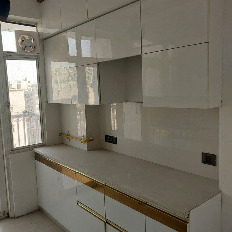 Kitchen, dwarika-raj-garden-city 4 Bedroom 194 Sq.Yd. Builder Floor In Raj Nagar Extension Ghaziabad 10237540