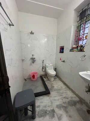 Bathroom in 2.5 BHK Villa at Sector 21 – for Rent