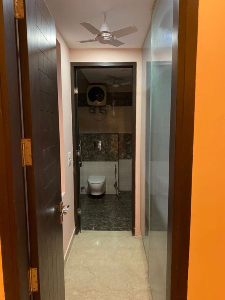 Attached Bathroom, sector 57 4 Bedroom 4500 Sq.Ft. Builder Floor In Sector 57 Gurgaon 10237580