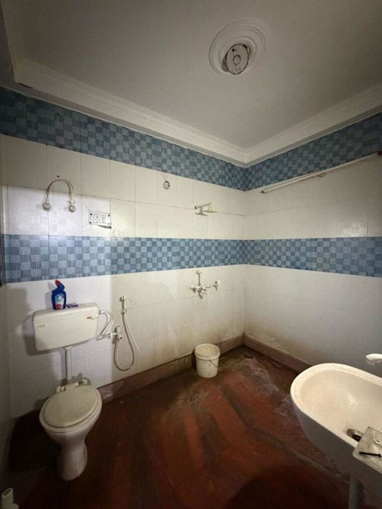 Bathroom, supertech-cape-town 2.5 Bedroom 1050 Sq.Ft. Apartment In Sector 74 Noida 10237623