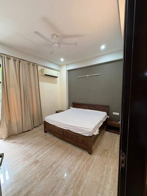 Room in 2 BHK Apartment at Saket – for Rent