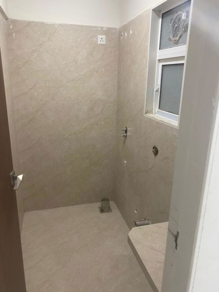 Bathroom, azad nagar 1 Bedroom 430 Sq.Ft. Apartment In Azad Nagar Mumbai 10237638