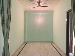 3.5 BHK + Servant Room,Study Room Villa For Rent in Sector 31
