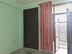Room in 3.5 BHK Villa at Sector 31 – for Rent