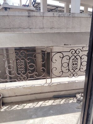 Balcony in 2.5 BHK Builder Floor at Govindpuri – for Rent