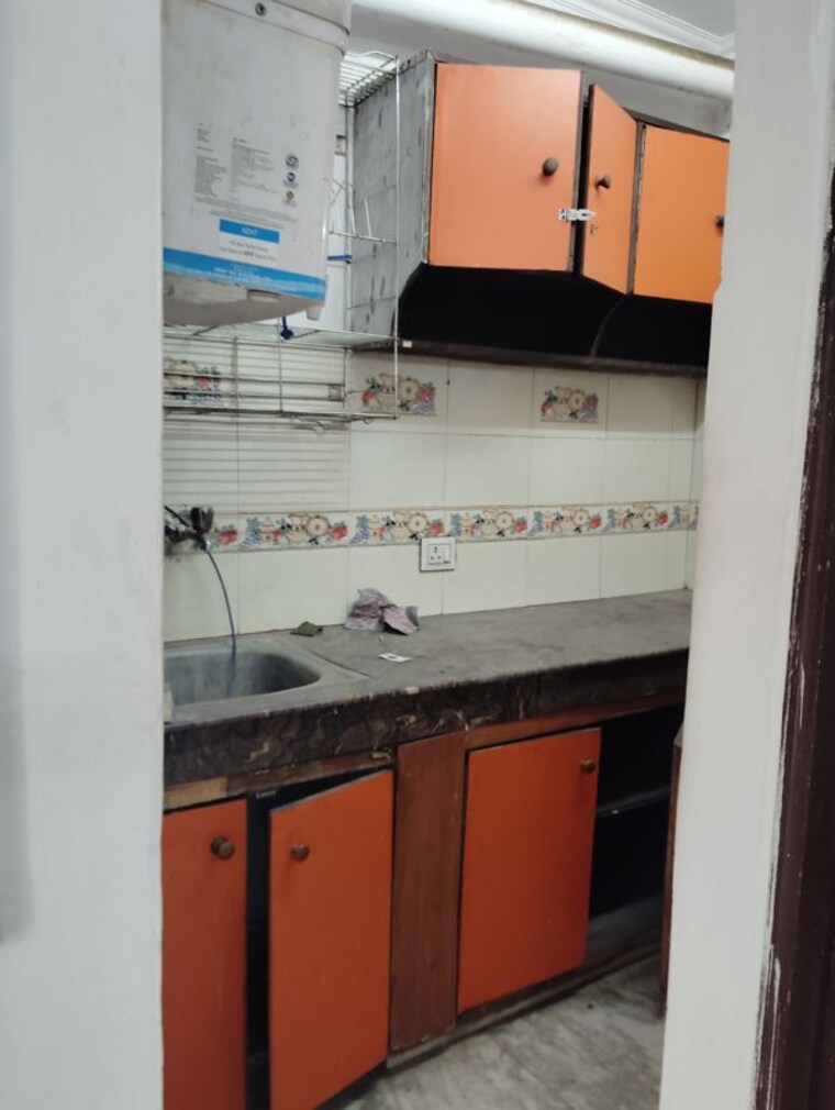Kitchen, govindpuri 2.5 Bedroom 500 Sq.Ft. Builder Floor In Govindpuri Delhi 10237765