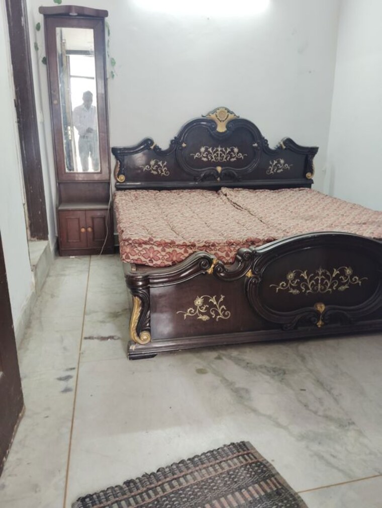 Room, govindpuri 2.5 Bedroom 500 Sq.Ft. Builder Floor In Govindpuri Delhi 10237765