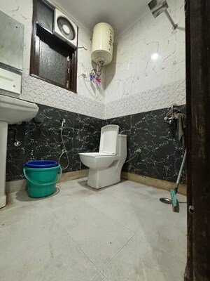 Master Bedroom in 2 BHK Builder Floor at Saket – for Rent