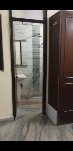 2 BHK +Builder Floor For Rent in Lajpat Nagar 4