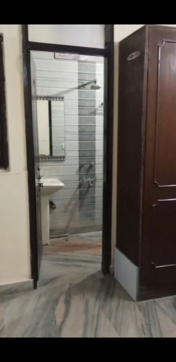 2 BHK +Builder Floor For Rent in Lajpat Nagar 4