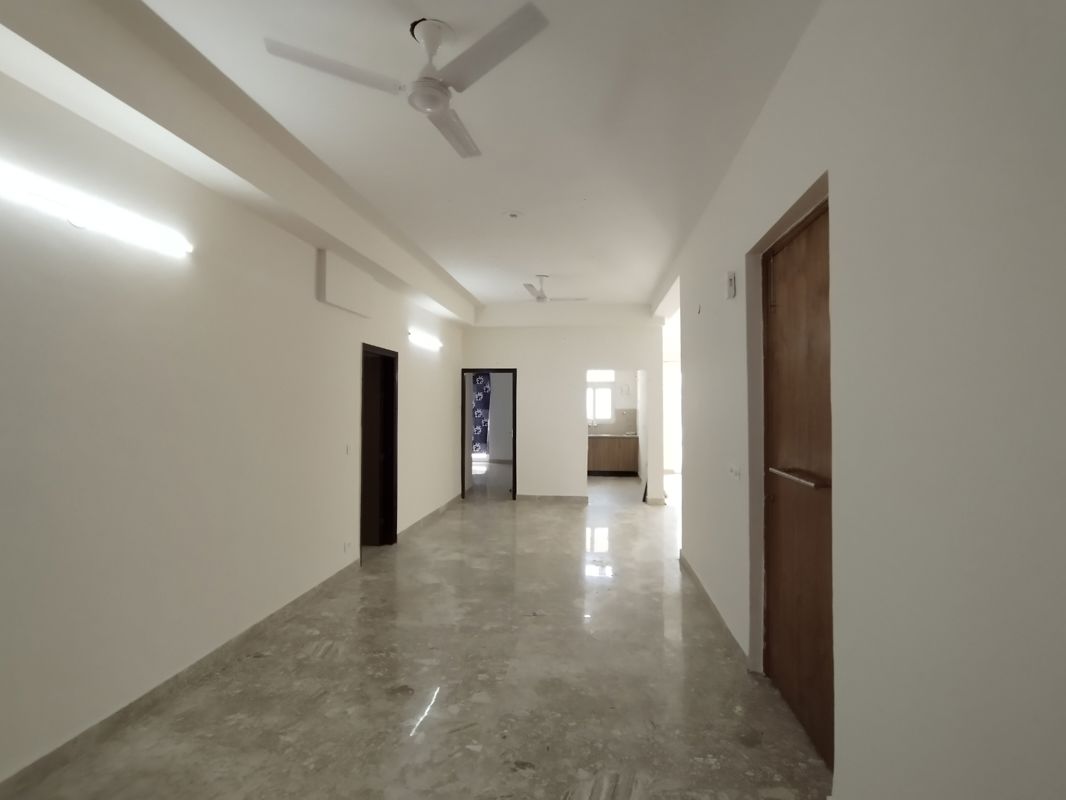 4 BHK + Store Room Apartment For Rent in SS Linden