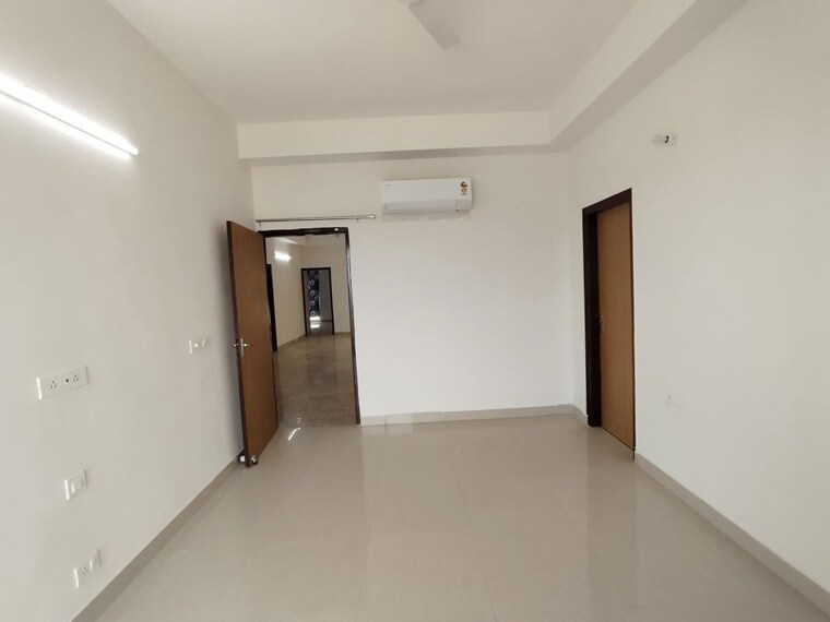 Room, ss-linden 4 Bedroom 2700 Sq.Ft. Apartment In Sector 84 Gurgaon 10237775