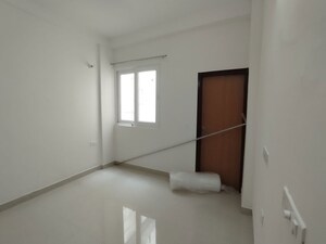 Room in 4 BHK Apartment at SS Linden, Sector 84 – for Rent