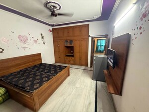 Bedroom in 3 BHK Builder Floor at Sector 54 – for Rent