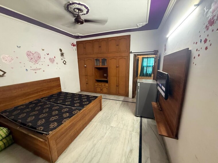 Bedroom, sector 54 3 Bedroom 2500 Sq.Ft. Builder Floor In Sector 54 Chandigarh 10237855