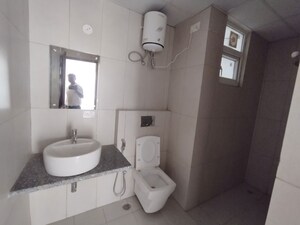 Bathroom in 4 BHK Builder Floor at SS Linden, Sector 84 – for Sale